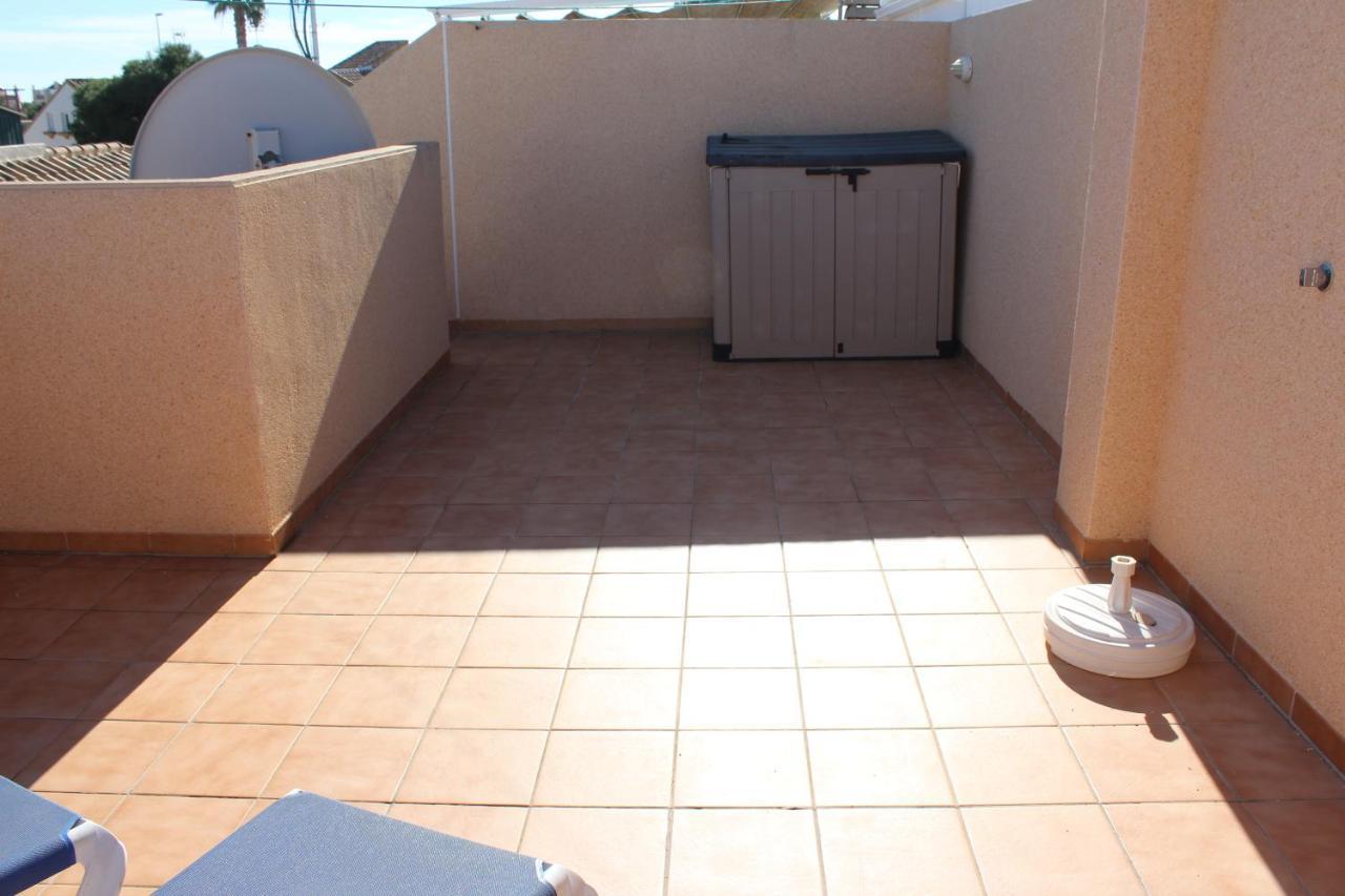 Bungalow With 2 Bedrooms And Roof Terrace In The Center Of La Zenia. Free Wifi. Orihuela Exterior foto